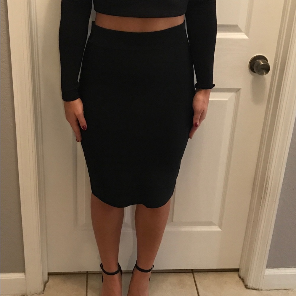 Black midi skirt